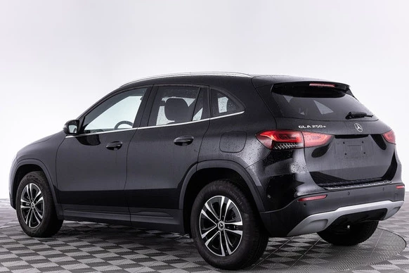 Mercedes-Benz GLA - Afbeelding 2 van 30