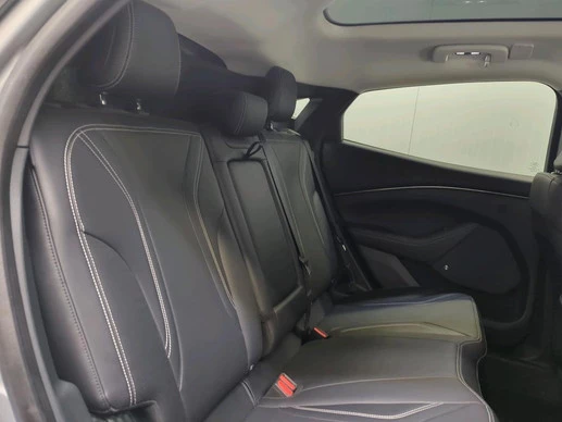 Ford Mustang Mach-E - Afbeelding 8 van 15