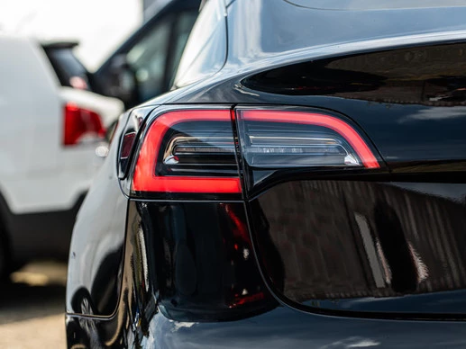 Tesla Model 3 - Afbeelding 5 van 13