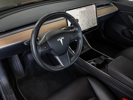 Tesla Model 3 - Afbeelding 6 van 13
