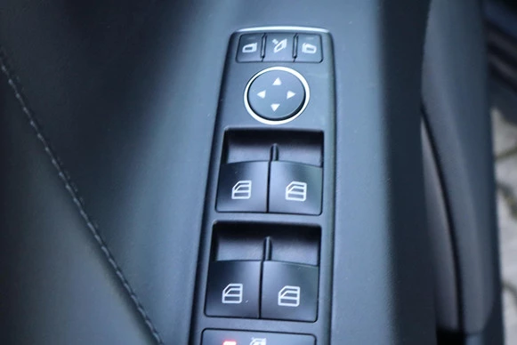 Tesla Model X - Afbeelding 25 van 30