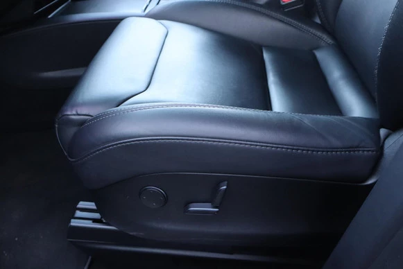 Tesla Model X - Afbeelding 28 van 30