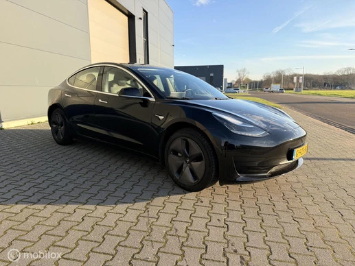 Tesla Model 3 - Afbeelding 7 van 19