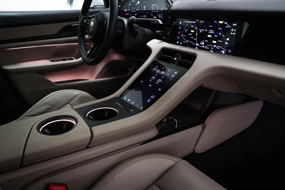 Porsche Taycan - Afbeelding 3 van 30