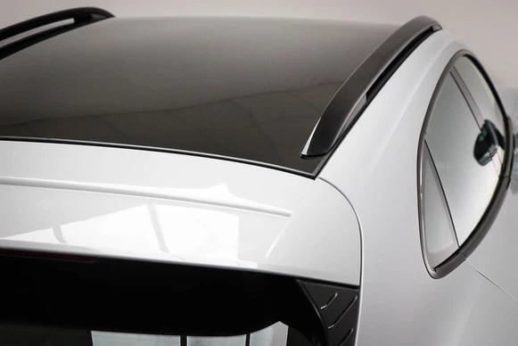 Porsche Taycan - Afbeelding 6 van 30