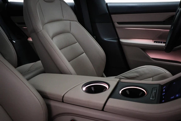 Porsche Taycan - Afbeelding 9 van 30