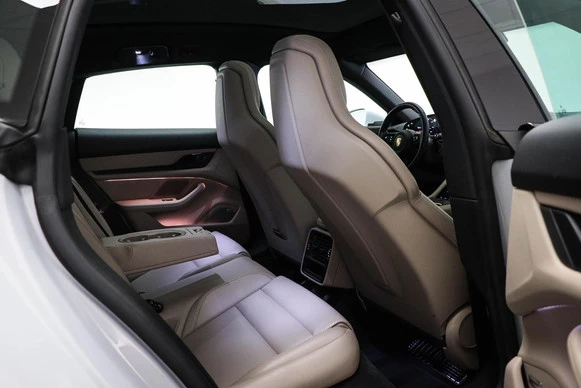 Porsche Taycan - Afbeelding 11 van 30