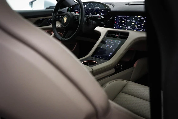 Porsche Taycan - Afbeelding 12 van 30