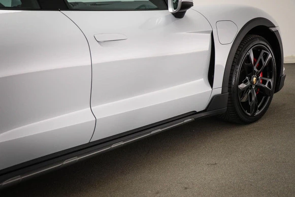 Porsche Taycan - Afbeelding 26 van 30