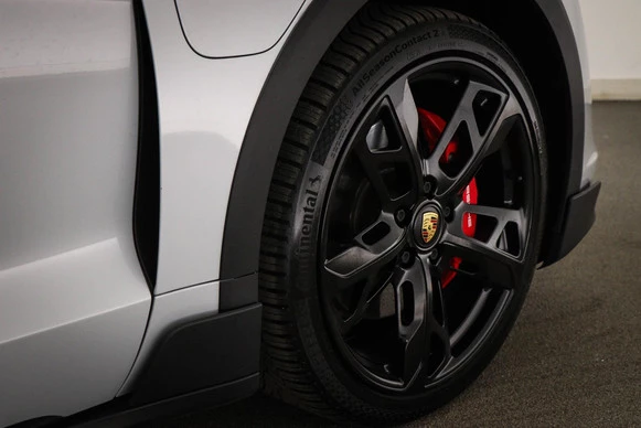 Porsche Taycan - Afbeelding 27 van 30