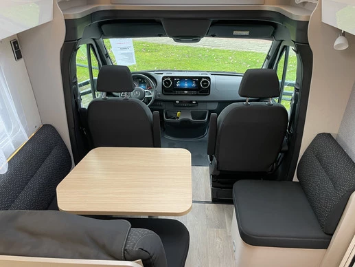 Hymer Mercedes Tramp S 680 | Luifel | Panoramadak | Camera | Ruime garage - Afbeelding 12 van 25