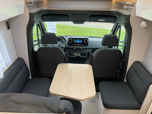 Hymer Mercedes Tramp S 680 | Luifel | Panoramadak | Camera | Ruime garage - Afbeelding 13 van 25