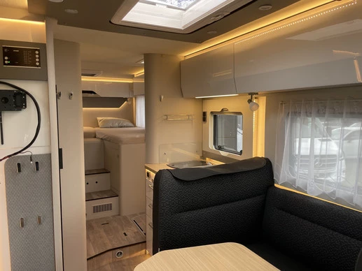 Hymer Mercedes Tramp S 680 | Luifel | Panoramadak | Camera | Ruime garage - Afbeelding 15 van 25