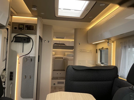 Hymer Mercedes Tramp S 680 | Luifel | Panoramadak | Camera | Ruime garage - Afbeelding 16 van 25