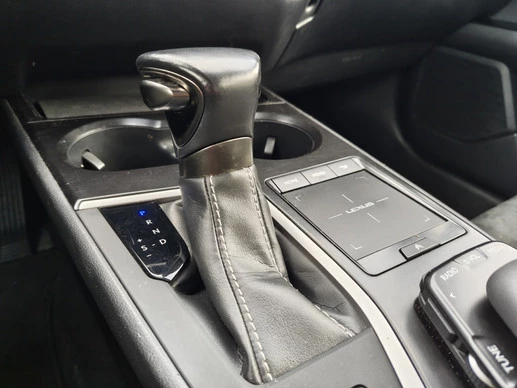 Lexus UX - Afbeelding 22 van 30