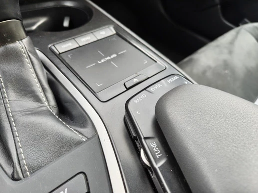 Lexus UX - Afbeelding 23 van 30