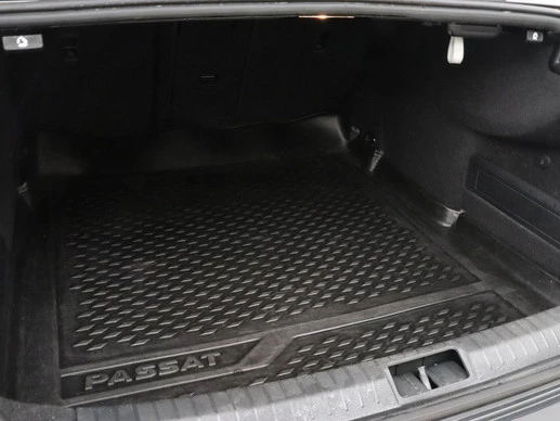 Volkswagen Passat - Afbeelding 13 van 30