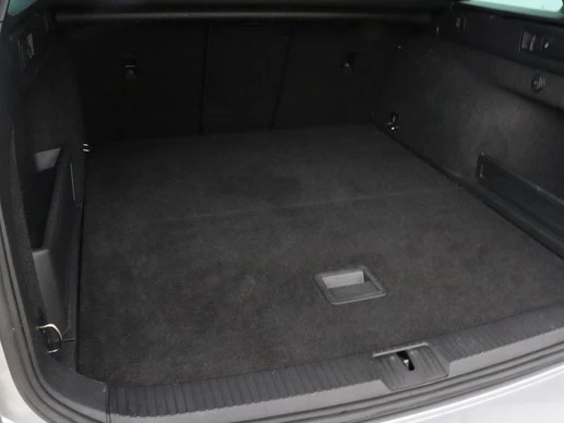 Volkswagen Passat - Afbeelding 12 van 30