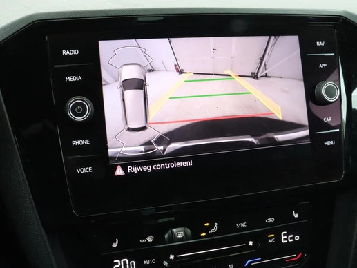 Volkswagen Passat - Afbeelding 16 van 30