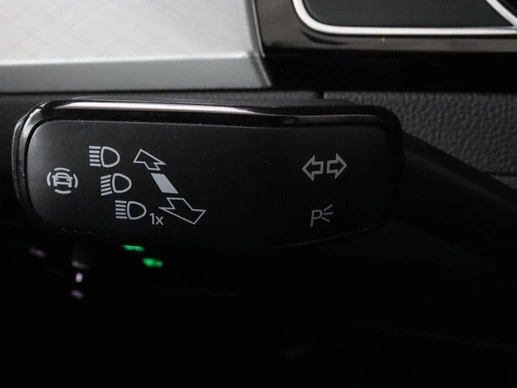 Volkswagen Passat - Afbeelding 17 van 30