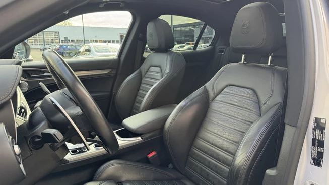 Alfa Romeo Stelvio - Afbeelding 10 van 25