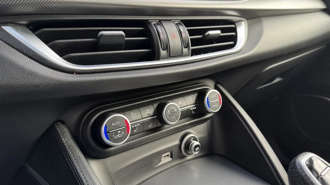 Alfa Romeo Stelvio - Afbeelding 18 van 25