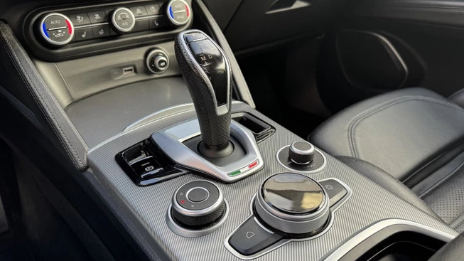 Alfa Romeo Stelvio - Afbeelding 19 van 25