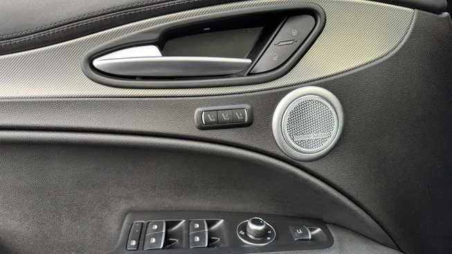 Alfa Romeo Stelvio - Afbeelding 22 van 25
