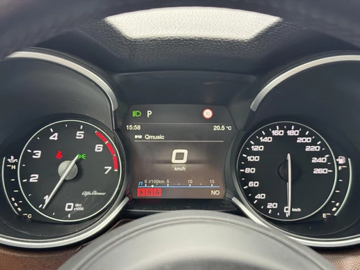 Alfa Romeo Stelvio - Afbeelding 14 van 30