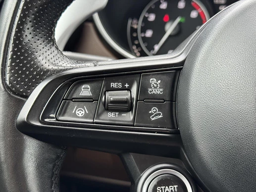 Alfa Romeo Stelvio - Afbeelding 18 van 30