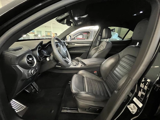 Alfa Romeo Stelvio - Afbeelding 23 van 30