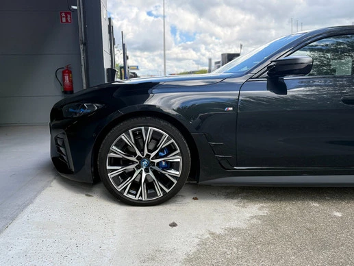 BMW i4 - Afbeelding 9 van 30