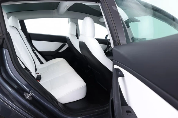 Tesla Model 3 - Afbeelding 9 van 26