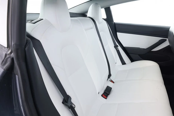 Tesla Model 3 - Afbeelding 10 van 26