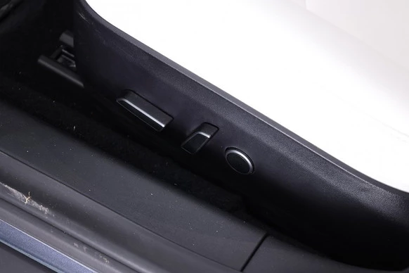 Tesla Model 3 - Afbeelding 13 van 26