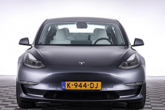 Tesla Model 3 - Afbeelding 23 van 26