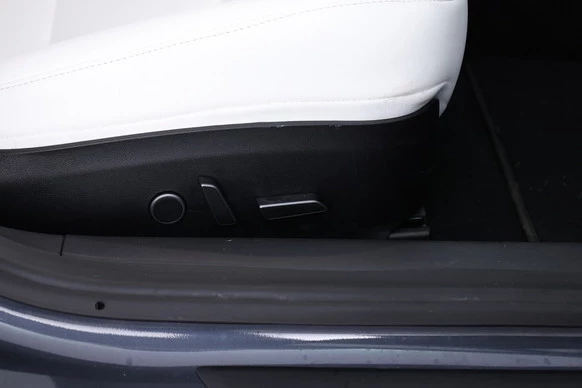 Tesla Model 3 - Afbeelding 9 van 30