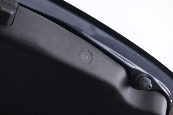 Tesla Model 3 - Afbeelding 23 van 30