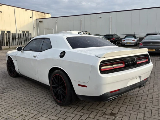 Dodge Challenger - Afbeelding 4 van 24