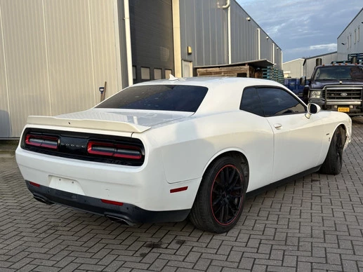 Dodge Challenger - Afbeelding 11 van 24
