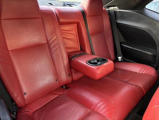 Dodge Challenger - Afbeelding 15 van 24