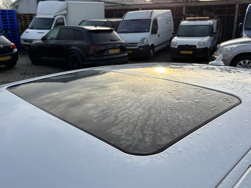 Dodge Challenger - Afbeelding 16 van 24