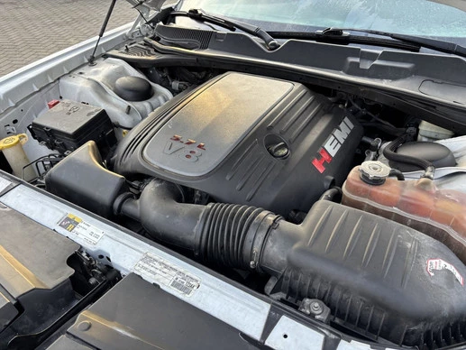 Dodge Challenger - Afbeelding 17 van 24