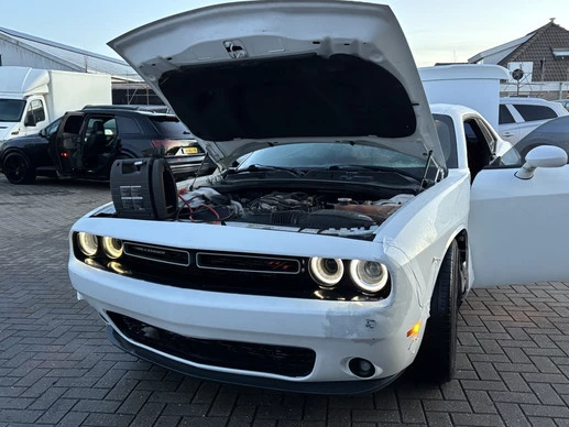 Dodge Challenger - Afbeelding 19 van 24
