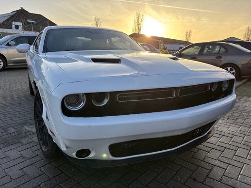 Dodge Challenger - Afbeelding 20 van 24