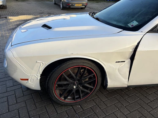 Dodge Challenger - Afbeelding 21 van 24