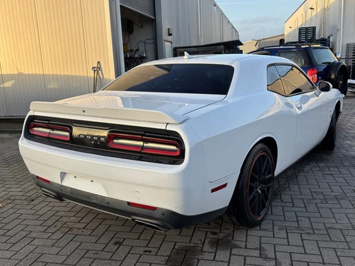 Dodge Challenger - Afbeelding 23 van 24