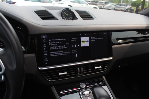 Porsche Cayenne - Afbeelding 21 van 30