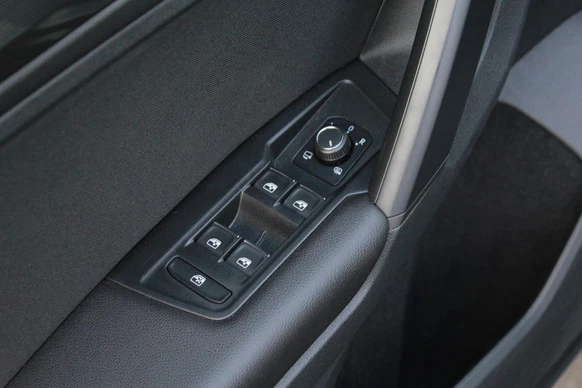 Volkswagen Tiguan - Afbeelding 7 van 30