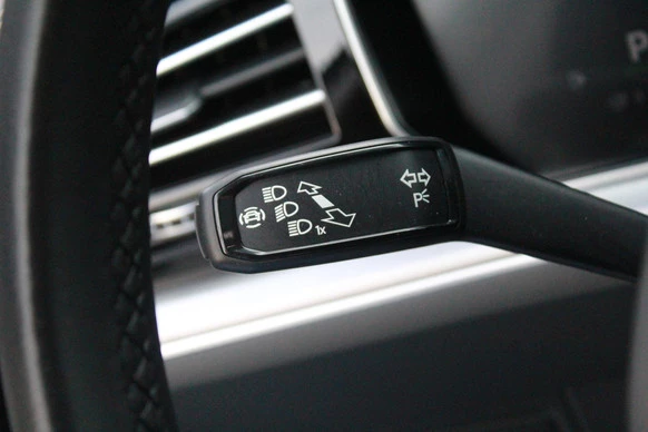 Volkswagen Touareg - Afbeelding 11 van 26